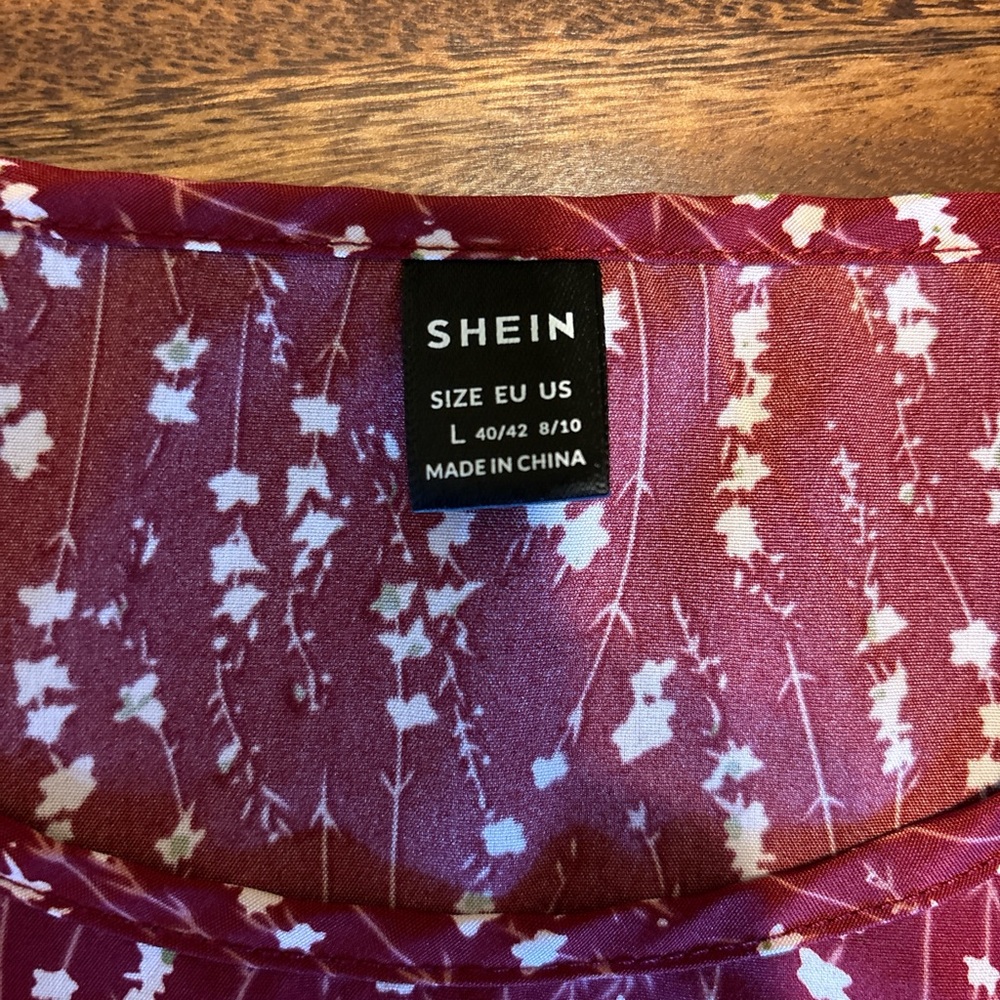 SHEIN Burgundy Floral Top - Picture 3 of 3